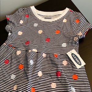 Old Navy adorable short sleeve polka dot dress